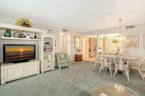 Condo in Longboat Key, Florida, 2 bedrooms  № 1917657 - photo 10