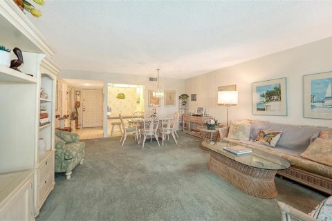 Condo in Longboat Key, Florida, 2 bedrooms  № 1917657 - photo 9