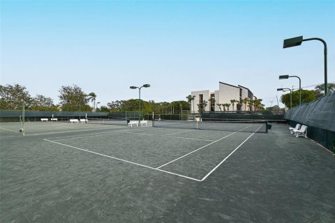 Condo in Longboat Key, Florida, 2 bedrooms  № 1917657 - photo 28