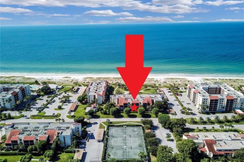 Condo in Longboat Key, Florida, 2 bedrooms  № 1917657 - photo 1