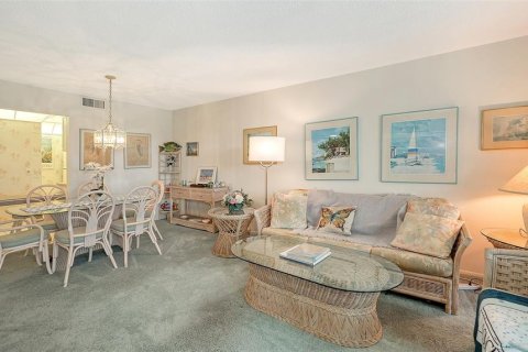 Condo in Longboat Key, Florida, 2 bedrooms  № 1917657 - photo 11
