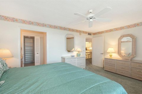 Condo in Longboat Key, Florida, 2 bedrooms  № 1917657 - photo 23