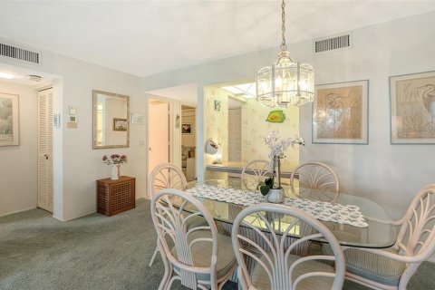 Condo in Longboat Key, Florida, 2 bedrooms  № 1917657 - photo 12