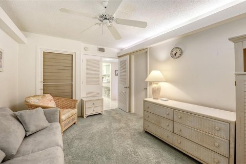 Condo in Longboat Key, Florida, 2 bedrooms  № 1917657 - photo 20