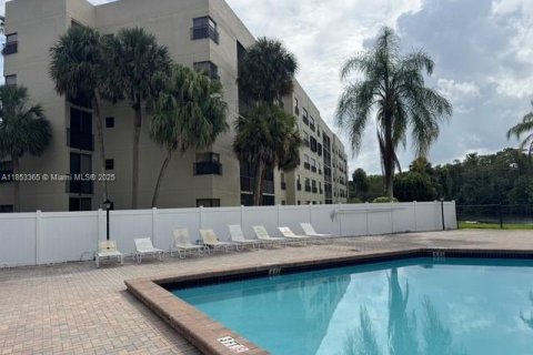 Condominio en venta en Coconut Creek, Florida, 2 dormitorios, 86.4 m2 № 1877732 - foto 12