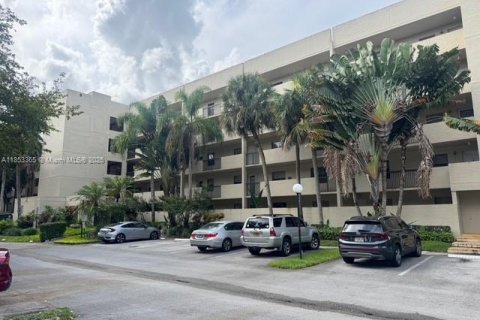 Condominio en venta en Coconut Creek, Florida, 2 dormitorios, 86.4 m2 № 1877732 - foto 13