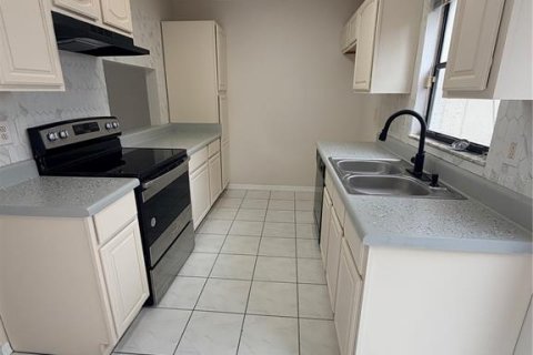 Townhouse in Orlando, Florida 2 bedrooms, 102.56 sq.m. № 2227200 - photo 4