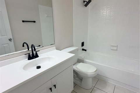 Townhouse in Orlando, Florida 2 bedrooms, 102.56 sq.m. № 2227200 - photo 11