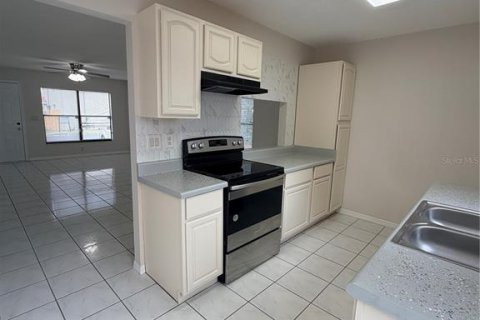 Townhouse in Orlando, Florida 2 bedrooms, 102.56 sq.m. № 2227200 - photo 5
