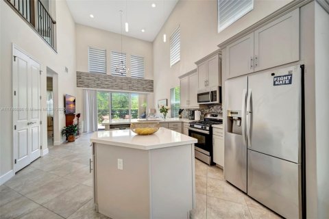 House in Sunrise, Florida 4 bedrooms, 294.69 sq.m. № 1643845 - photo 10
