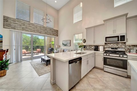 House in Sunrise, Florida 4 bedrooms, 294.69 sq.m. № 1643845 - photo 8