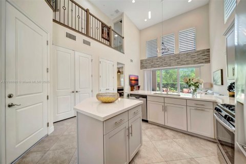 House in Sunrise, Florida 4 bedrooms, 294.69 sq.m. № 1643845 - photo 5