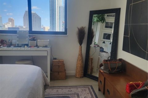 Condo in Miami, Florida, 2 bedrooms  № 2011876 - photo 16