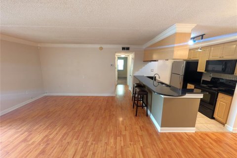 Copropriété à louer à Tampa, Floride: 2 chambres, 80.27 m2 № 2101881 - photo 5