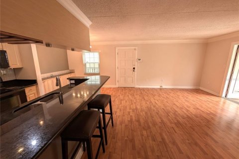 Copropriété à louer à Tampa, Floride: 2 chambres, 80.27 m2 № 2101881 - photo 6