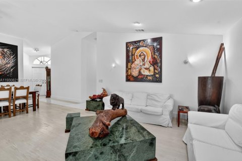 House in Boca Raton, Florida 3 bedrooms, 184.97 sq.m. № 2000349 - photo 12