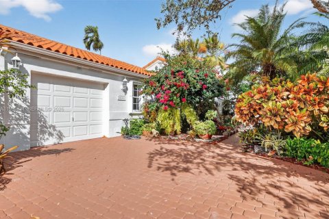 House in Boca Raton, Florida 3 bedrooms, 184.97 sq.m. № 2000349 - photo 3