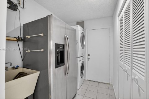 House in Boca Raton, Florida 3 bedrooms, 184.97 sq.m. № 2000349 - photo 19