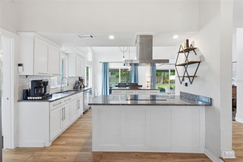 Villa ou maison à vendre à Seminole, Floride: 3 chambres, 183.95 m2 № 2202522 - photo 11