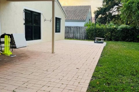 Casa en venta en Pembroke Pines, Florida, 3 dormitorios, 150.13 m2 № 1954465 - foto 10