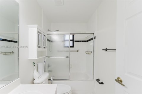 Villa ou maison à vendre à Pembroke Pines, Floride: 3 chambres, 150.13 m2 № 1954465 - photo 27