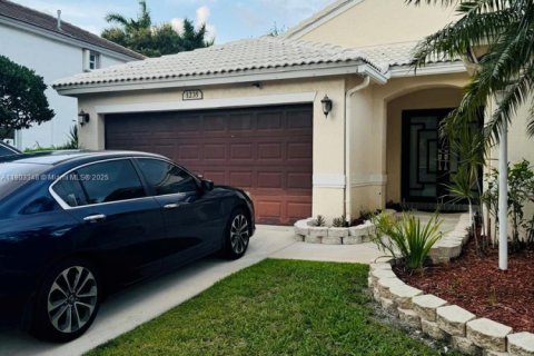 Casa en venta en Pembroke Pines, Florida, 3 dormitorios, 150.13 m2 № 1954465 - foto 12