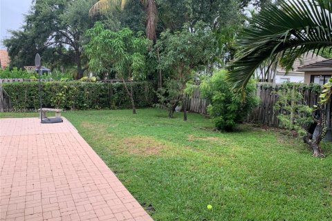 Casa en venta en Pembroke Pines, Florida, 3 dormitorios, 150.13 m2 № 1954465 - foto 16