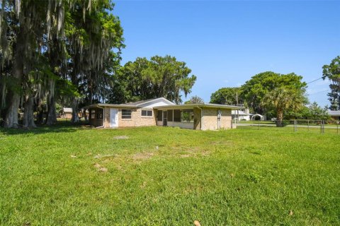 House in Leesburg, Florida 3 bedrooms, 148.64 sq.m. № 1789434 - photo 8