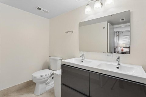 Copropriété à vendre à Boca Raton, Floride: 2 chambres, 107.77 m2 № 2254695 - photo 14