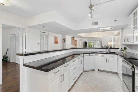 Copropriété à vendre à Boca Raton, Floride: 2 chambres, 107.77 m2 № 2254695 - photo 7