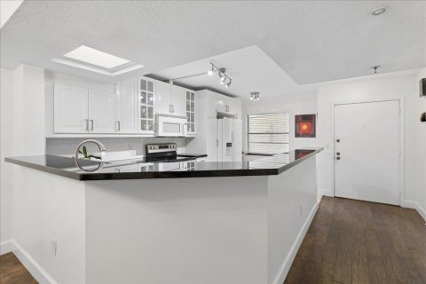 Copropriété à vendre à Boca Raton, Floride: 2 chambres, 107.77 m2 № 2254695 - photo 5