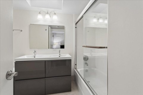 Copropriété à vendre à Boca Raton, Floride: 2 chambres, 107.77 m2 № 2254695 - photo 13