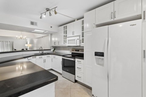 Copropriété à vendre à Boca Raton, Floride: 2 chambres, 107.77 m2 № 2254695 - photo 4