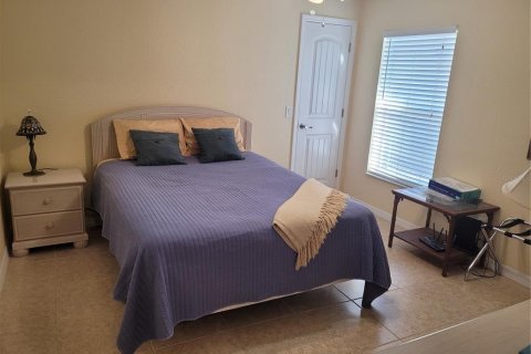 House in Port Charlotte, Florida 3 bedrooms, 200.02 sq.m. № 2195404 - photo 30