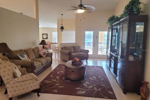 House in Port Charlotte, Florida 3 bedrooms, 200.02 sq.m. № 2195404 - photo 5