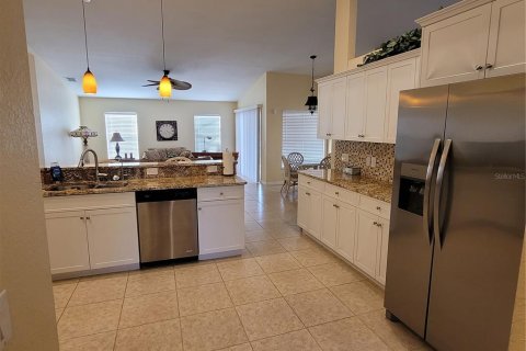 House in Port Charlotte, Florida 3 bedrooms, 200.02 sq.m. № 2195404 - photo 14
