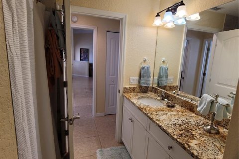 House in Port Charlotte, Florida 3 bedrooms, 200.02 sq.m. № 2195404 - photo 28