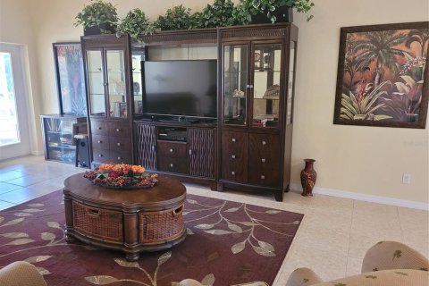 House in Port Charlotte, Florida 3 bedrooms, 200.02 sq.m. № 2195404 - photo 6