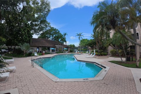 Condominio en alquiler en Pompano Beach, Florida, 2 dormitorios, 91.04 m2 № 1887643 - foto 25