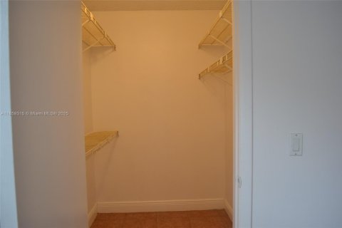 Condominio en alquiler en Pompano Beach, Florida, 2 dormitorios, 91.04 m2 № 1887643 - foto 12
