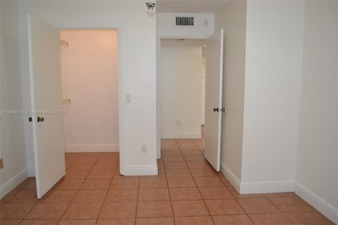 Condominio en alquiler en Pompano Beach, Florida, 2 dormitorios, 91.04 m2 № 1887643 - foto 14