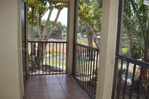 Condominio en alquiler en Pompano Beach, Florida, 2 dormitorios, 91.04 m2 № 1887643 - foto 18