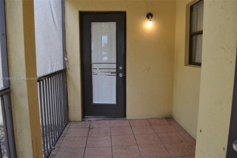 Condominio en alquiler en Pompano Beach, Florida, 2 dormitorios, 91.04 m2 № 1887643 - foto 19