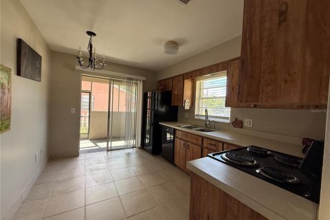 Appartement à louer à Longwood, Floride: 2 chambres, 77.67 m2 № 2398446 - photo 4