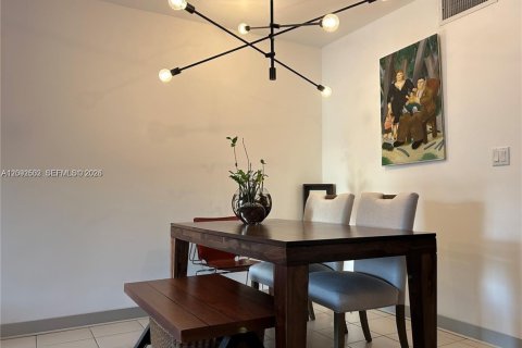 Copropriété à louer à Aventura, Floride: 2 chambres, 100.61 m2 № 2384644 - photo 6