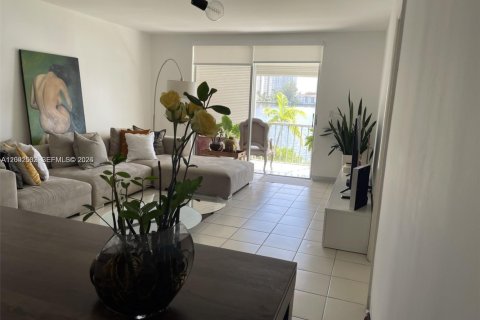 Copropriété à louer à Aventura, Floride: 2 chambres, 100.61 m2 № 2384644 - photo 3