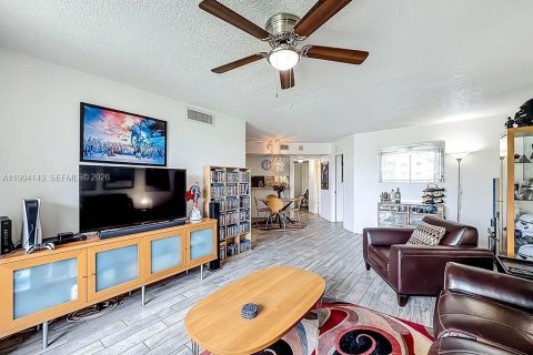 Copropriété à vendre à Plantation, Floride: 2 chambres, 88.26 m2 № 2055837 - photo 17