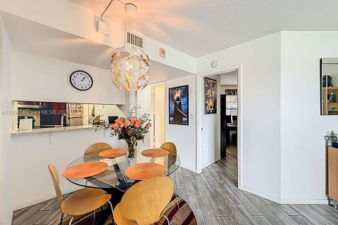 Copropriété à vendre à Plantation, Floride: 2 chambres, 88.26 m2 № 2055837 - photo 13