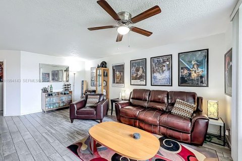 Copropriété à vendre à Plantation, Floride: 2 chambres, 88.26 m2 № 2055837 - photo 18