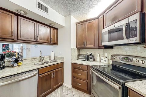 Copropriété à vendre à Plantation, Floride: 2 chambres, 88.26 m2 № 2055837 - photo 5